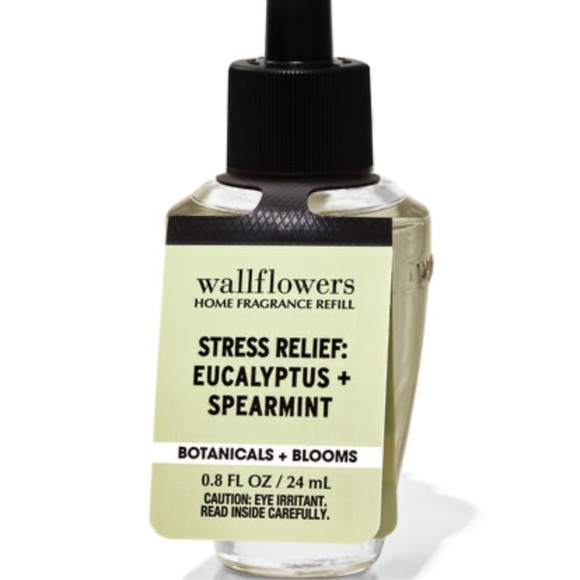 Nine!! Yes, 9 BNWT Amazing White Barn Wallflowers Fragrance Refills. 3 Plugs! - Picture 13 of 16